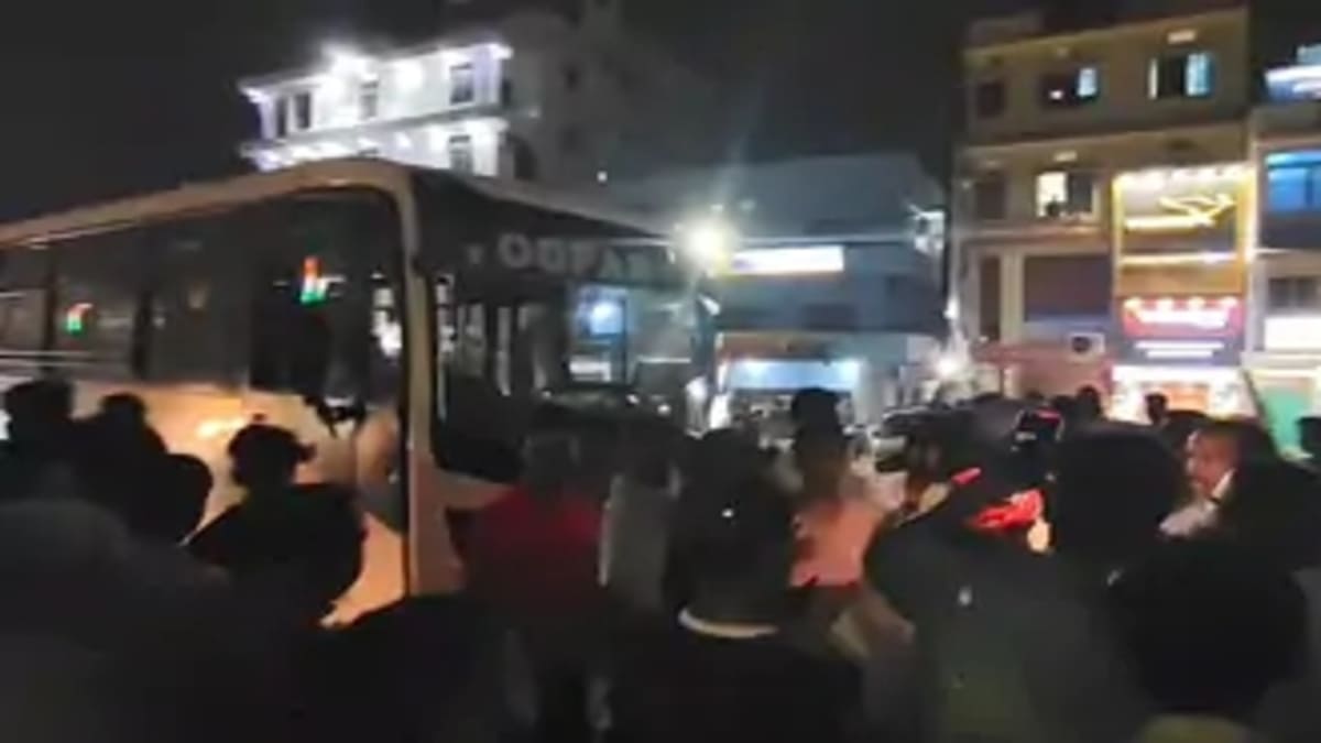 बेटी की डोली से पहले उठी पिता की अर्थी, सड़क हादसे में पिता की मौत, NH-31 पर भारी बवाल