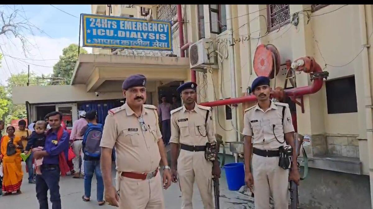 एक अर्थी उठी, चार अस्पताल पहुंचे, पुलिस की बढ़ी बेचैनी, छिपकर इलाज करा रहे बीमारों की तलाश में जुटी टीमें