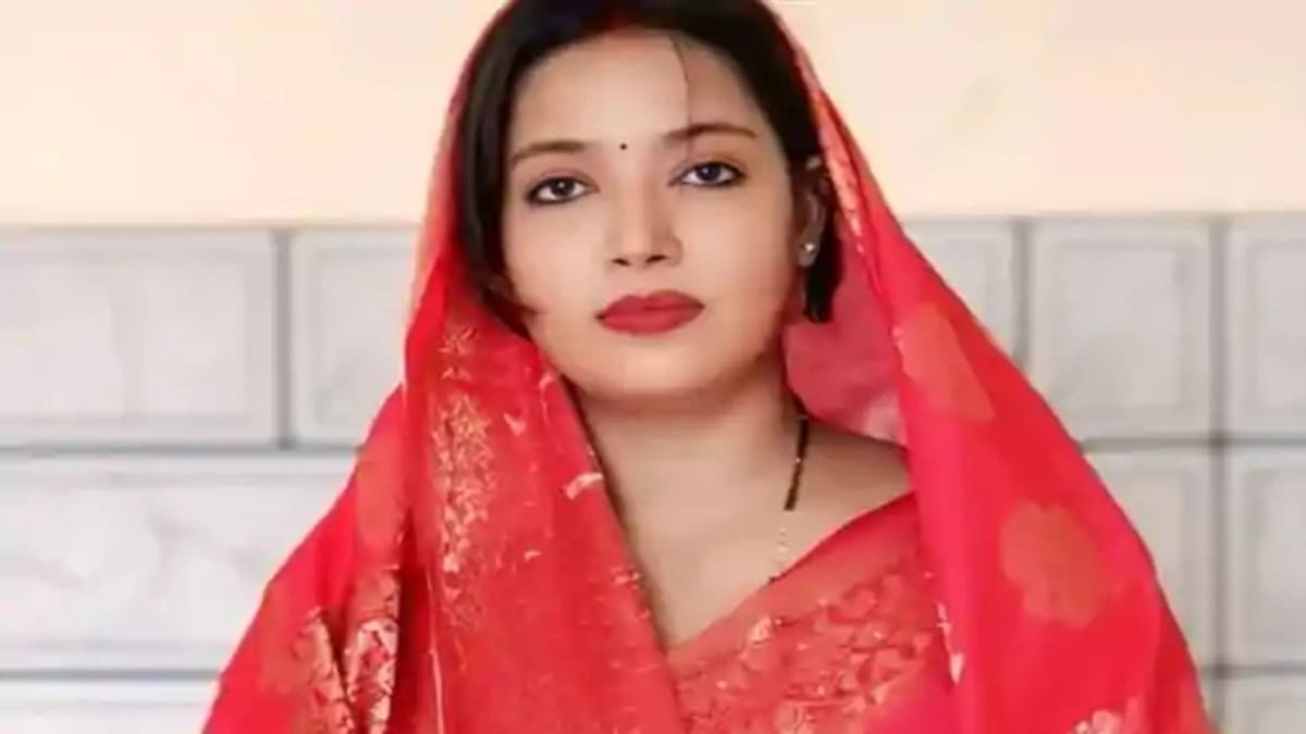 तलाक विवाद के बीच ज्योति सिंह का पवन सिंह पर तंज, नीलम जैसी देवी नहीं बनना चाहती, एक इंसान के लिए जान नहीं दूंगी