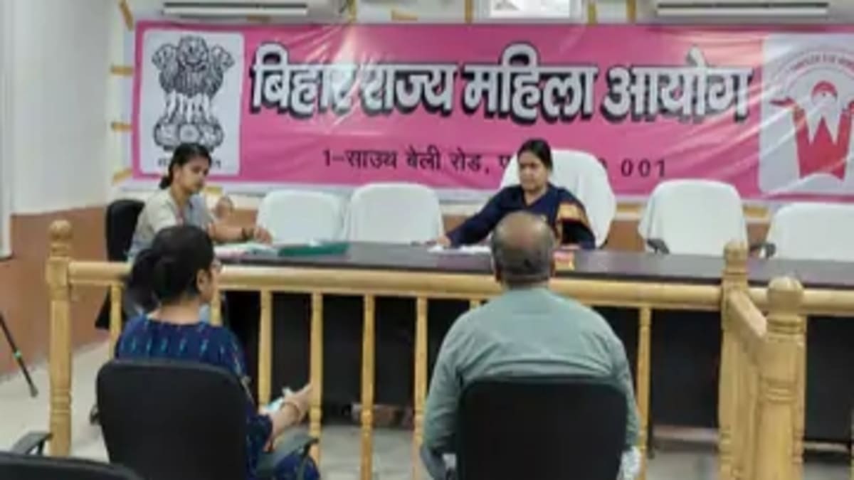 शादी. कॉम से शुरू हुआ रिश्ता पहुंचा महिला आयोग, दहेज के लिए प्रताड़ना और रोहिणी आचार्य जैसा हश्र करने की धमकी