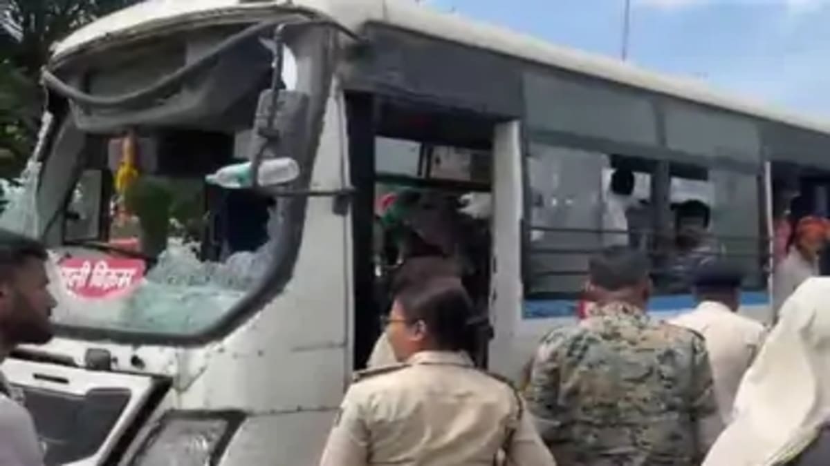 पटना में सवारी के लिए रणक्षेत्र बनी सड़क, बस एजेंटों के बीच खूनी झड़प और पथराव, कई यात्री लहूलुहान