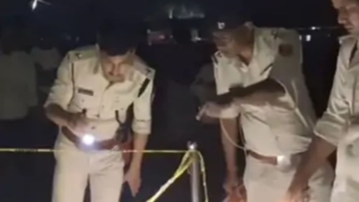 मुजफ्फरपुर में कुम्हार की हत्या, पास में ही मिले पैसे और मोबाइल, जांच में जुटी FSL टीम