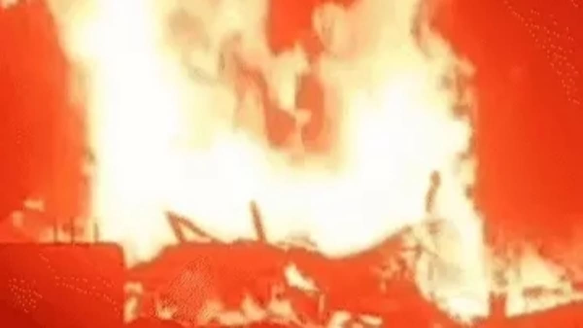 पटना में सिलेंडर ब्लास्ट, दुल्हिनबाजार में मजदूर का घर जलकर राख, लाखों की गृहस्थी खाक