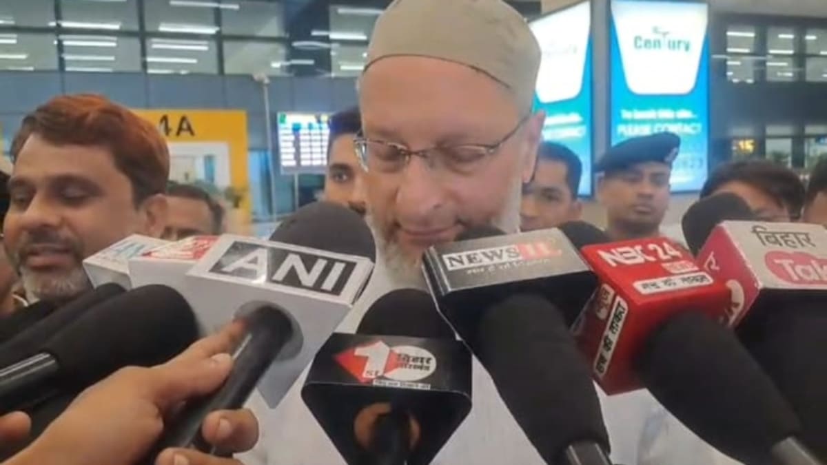 बिहार में राजद-कांग्रेस के विधायकों के ‘खेला’ को लेकर ओवैसी महागठबंधन से नाखुश, बोले- ममता बनर्जी का लेकर बताया दोहरा चेहरा