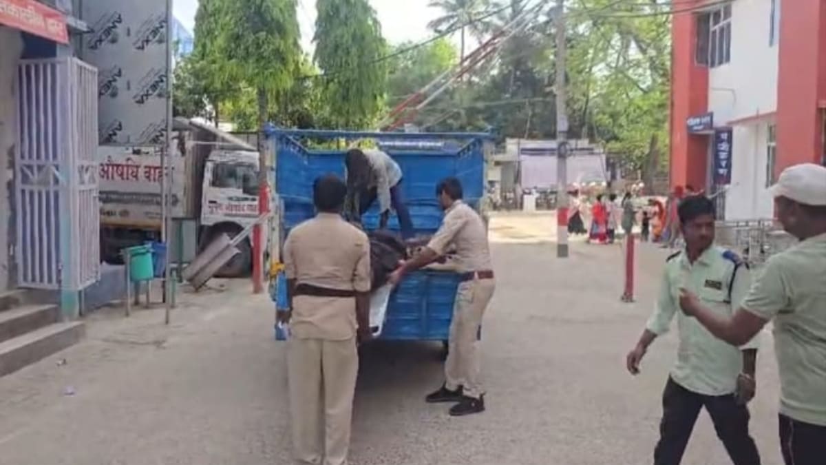 बिहार में बेलगाम हो गए हैं अपराधी, बदमाशों ने फिर खेल खूनी खेल, अपनों के सामने ही युवक के सीने में दाग दी गोलियां, हुईं मौत