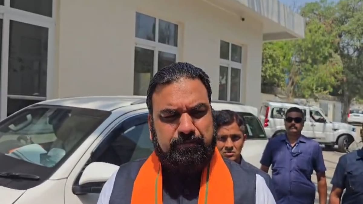 मुख्यमंत्री सम्राट चौधरी के पास गृह समेत 29 विभाग, अफसरों की बुलाई क्लास, डिप्टी CM ने भी संभाली कुर्सी