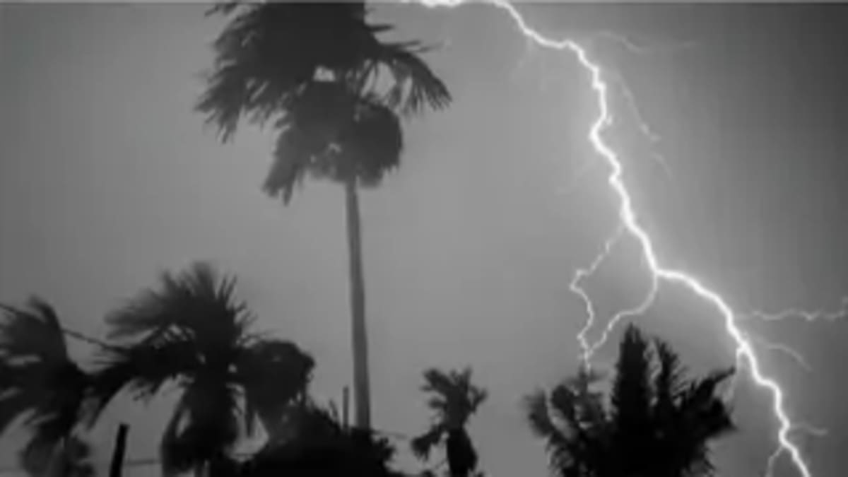 आसमान से बरसेगी आफत! बिहार के इन जिलों में होगी तेज बारिश, आंधी-तूफान का भी अलर्ट