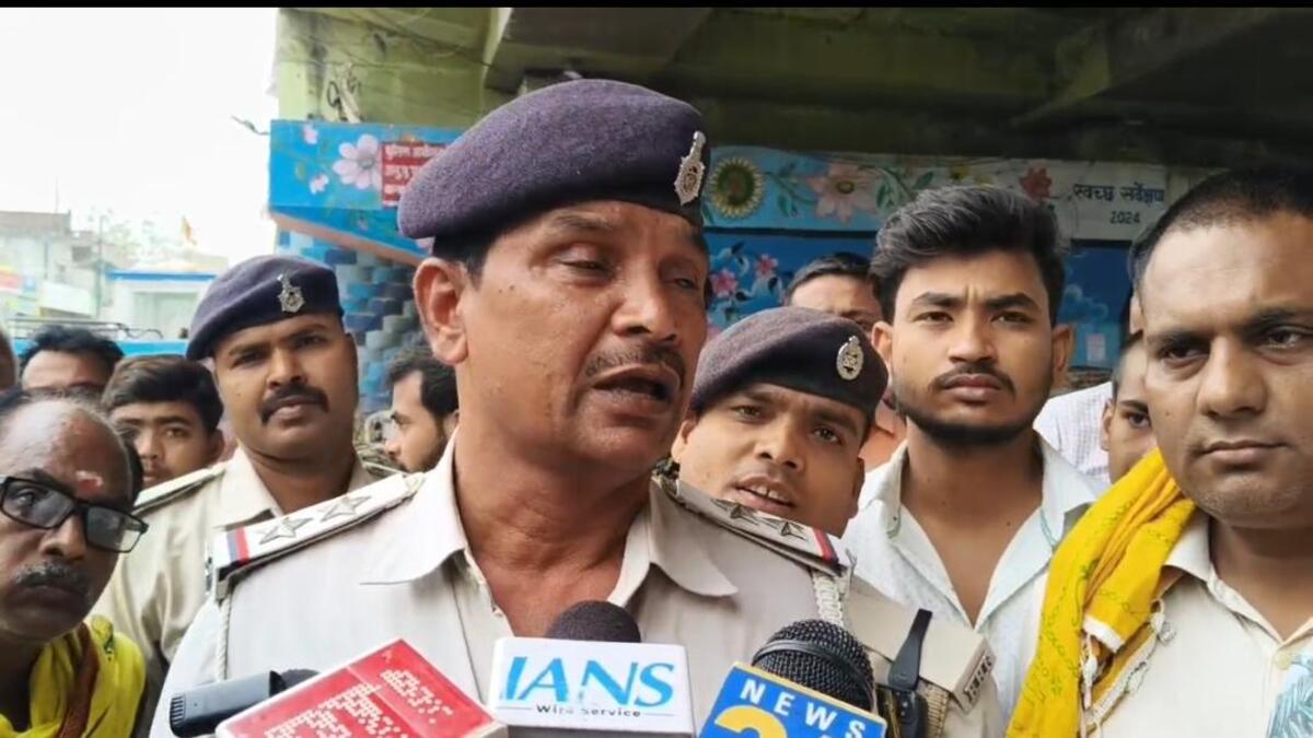 गैस एजेंसी और पुलिस के बीच भिड़ंत, सिलेंडर के बदले चालान का आरोप, घंटों ठप रहा ट्रैफिक