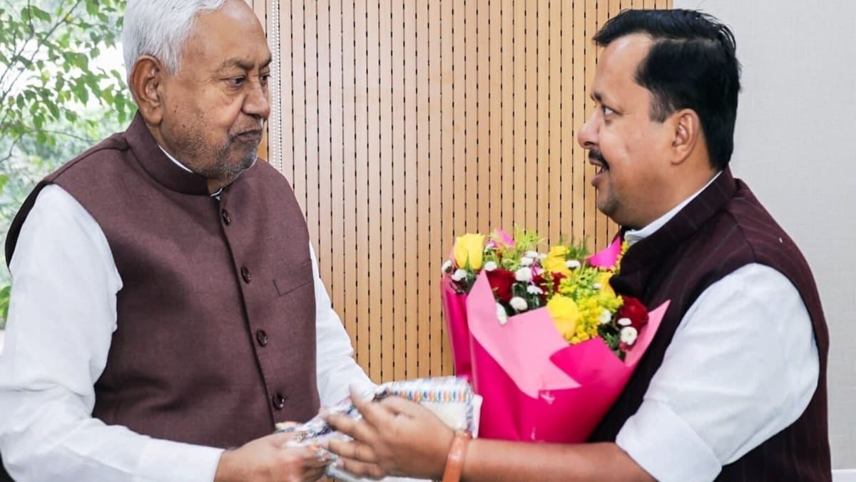 बिहार की सत्ता के लिए दिल्ली में बीजेपी का ऑपरेशन सीएम शुरू, जानें किन दिग्गजों के नाम पर होगी चर्चा