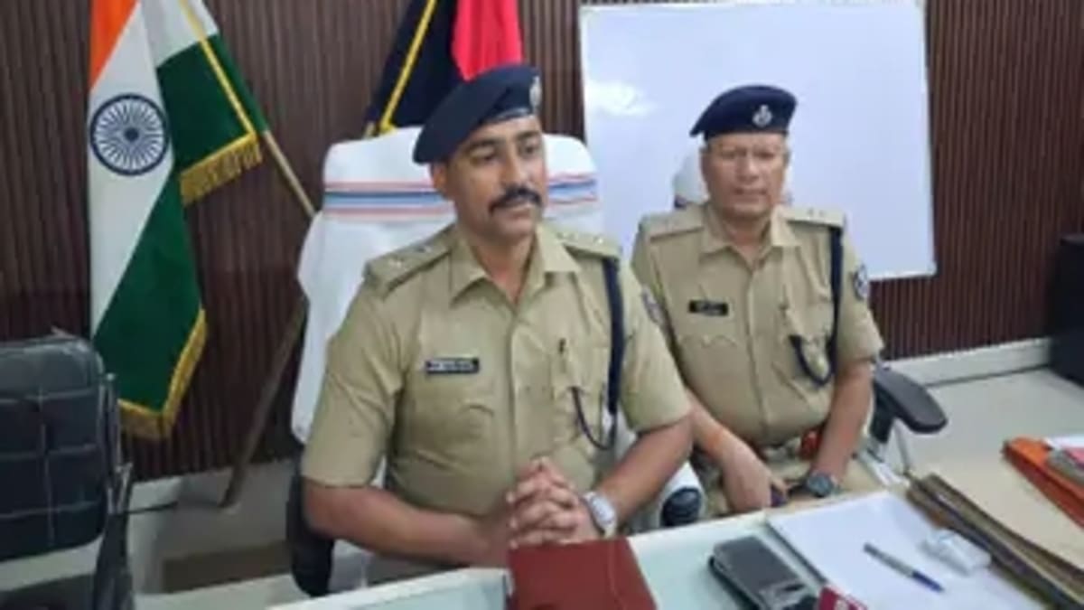 नाबालिग से दरिंदगी के मुख्य आरोपी की संदिग्ध मौत, पुलिस के पहुंचने से पहले ही जला दी गई लाश!