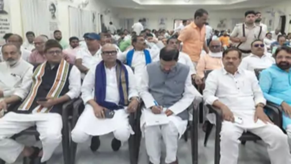 ​सदाकत आश्रम में गूंजा भीम शक्ति संवाद, कांग्रेस बोली- जिस दिन संविधान बना, उसी दिन नीतीश ने लोकतंत्र को चोट पहुंचाई