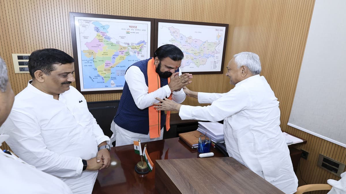 ​24वें मुख्यमंत्री बने सम्राट चौधरी, गृह विभाग समेत 29 विभागों पर कब्जा, नीतीश अब जाएंगे दिल्ली!