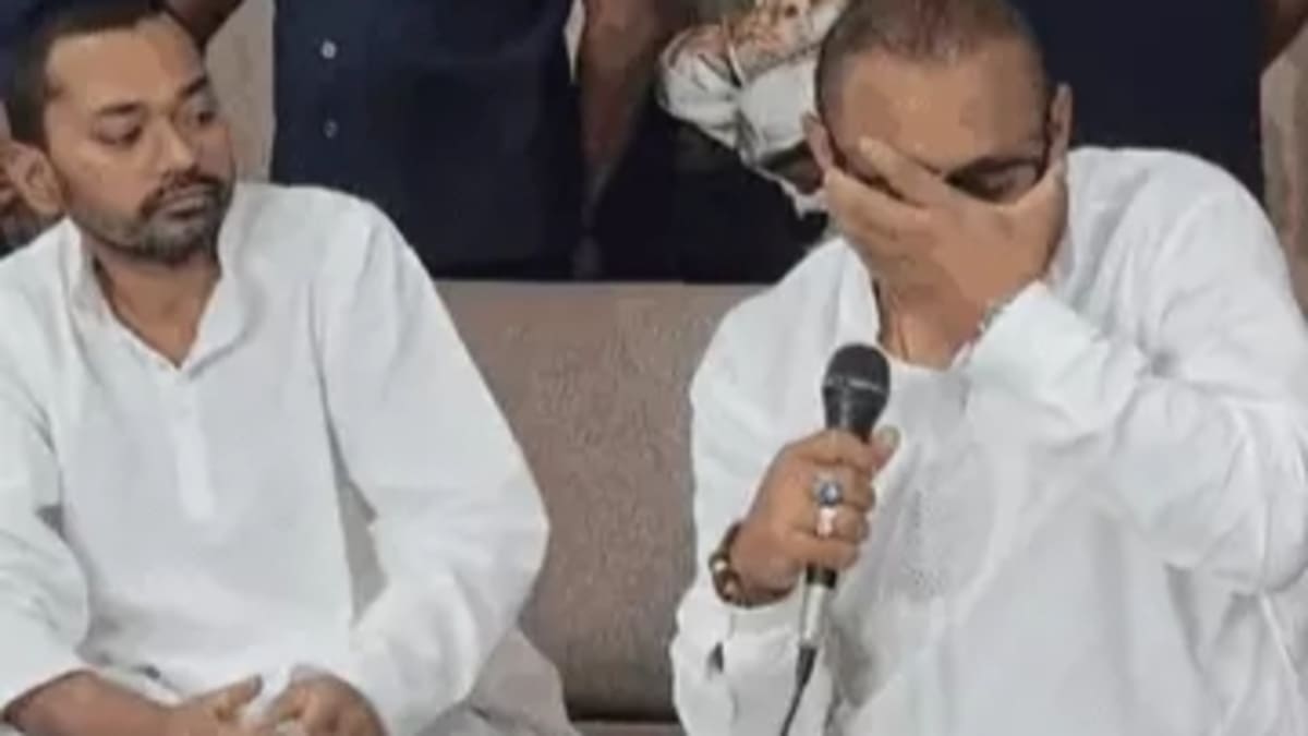 मेरा नेता मेरा अभिमान, नीतीश की फिल्म लॉन्च पर पर्दे पर दिखी विकास यात्रा तो छलक आए अशोक चौधरी के आंसू