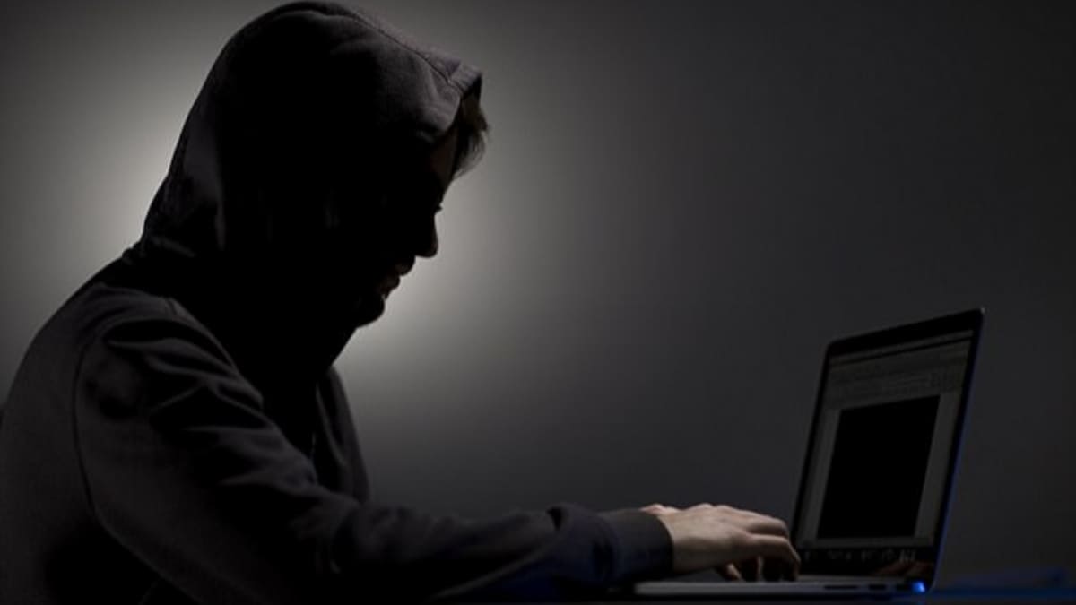 सावधान! मोबाइल में चाइल्ड पोर्नोग्राफी रखना पड़ेगा भारी, पटना में जीविका कर्मी गिरफ्तार, 10 केस दर्ज