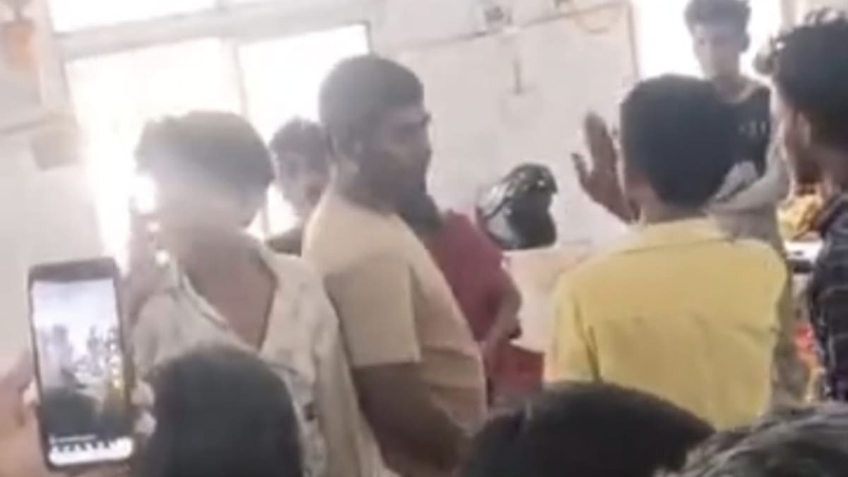 SKMCH बना रणक्षेत्र, इमरजेंसी वार्ड में तड़पकर मरा युवक, विरोध करने पर परिजनों को पीटने की धमकी!