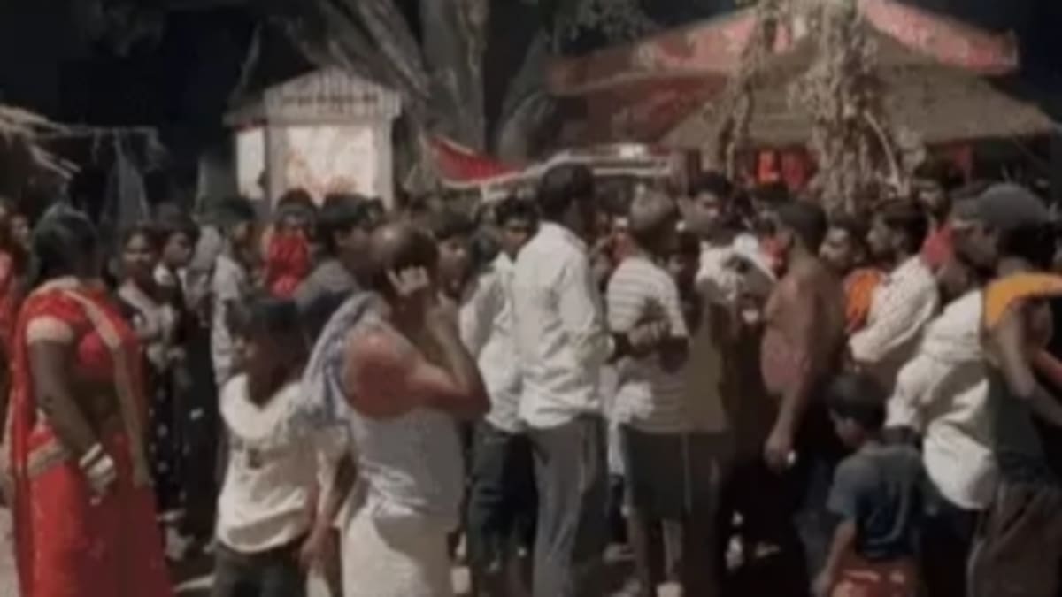 लालू का गाना मंजूर, चिराग का नहीं, गाने के बोल पर पथराव के बाद पुलिस छावनी में तब्दील हुआ गांव, जानिए क्या है पूरा मामला