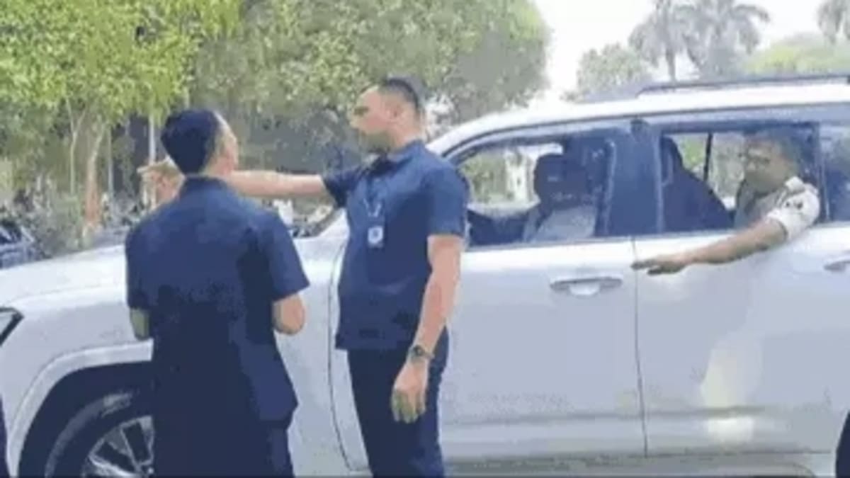 ​मिशन 2030: सीएम आवास पर जेडीयू की बड़ी बैठक, ये बन सकते हैं विधायक दल के नए नेता