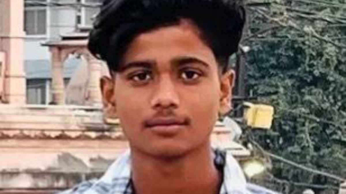 अजगैबीनाथ घाट पर डूबा किशोर, मन्नत पूरी करने जा रहा था बाबाधाम, SDRF की टीम तलाश में जुटी