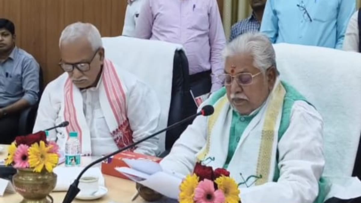 बहुमत परीक्षण से पहले एक्शन में विधानसभा अध्यक्ष, DM और SSP के साथ की बड़ी बैठक