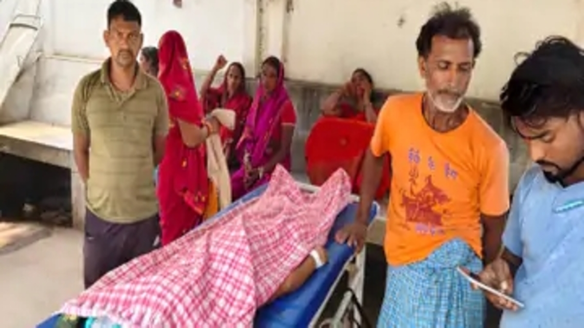 श्राद्ध भोज से लौट रहे परिवार के साथ बड़ा हादसा, मासूम बच्ची की मौत, 3 घायल