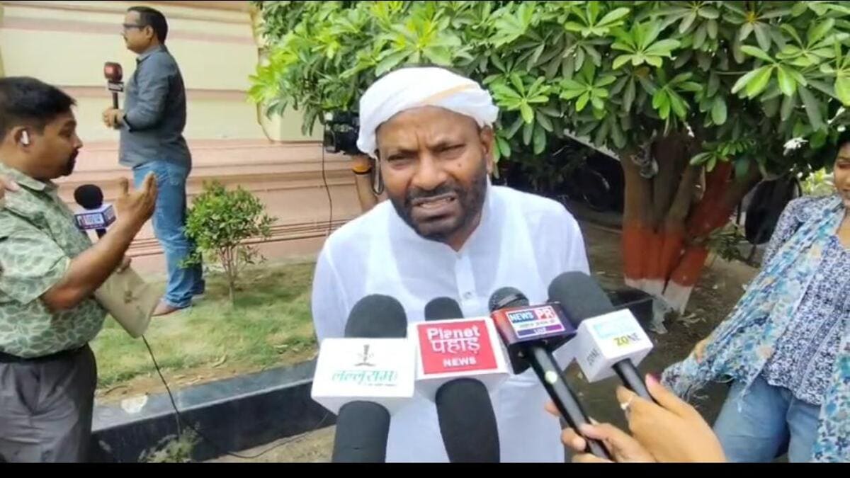 क्या जदयू विधायक हो गए है संघी, नीतीश की यात्रा पर भी विपक्ष ने उठाया सवाल, जानें क्या है मामला