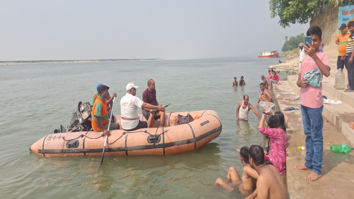 अंतिम संस्कार के दौरान भाई को मुखाग्नि देने आए बुजुर्ग की गंगा में डूबने से मौत, परिवार में मातम