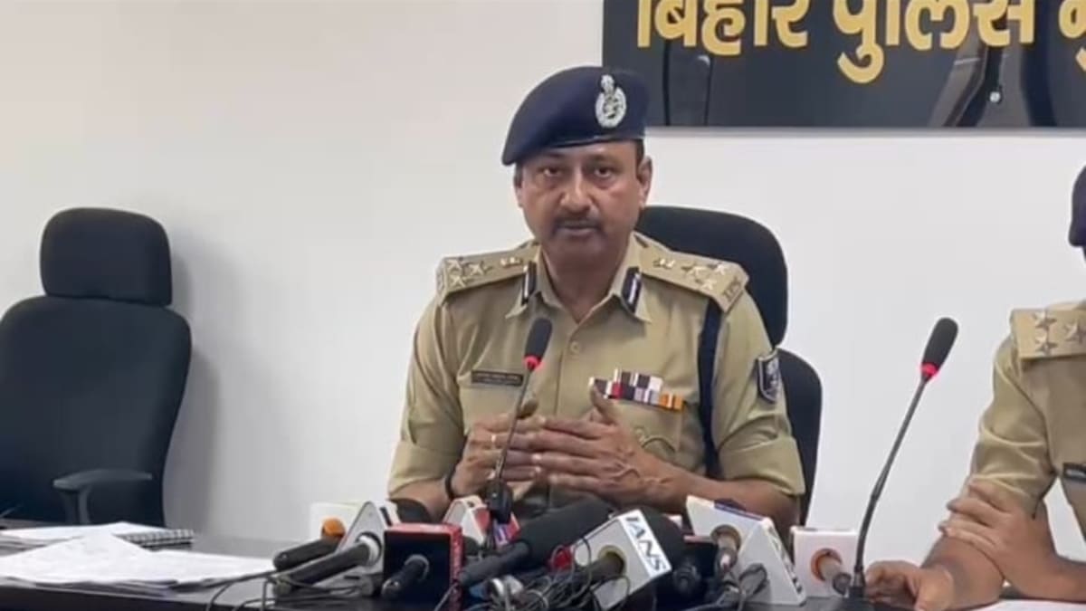बिहार में अपराधियों और भू-माफियाओं की खैर नहीं, DIG संजय कुमार सिंह ने जारी किया STF का ‘मिशन 2026’ रिपोर्ट कार्ड
