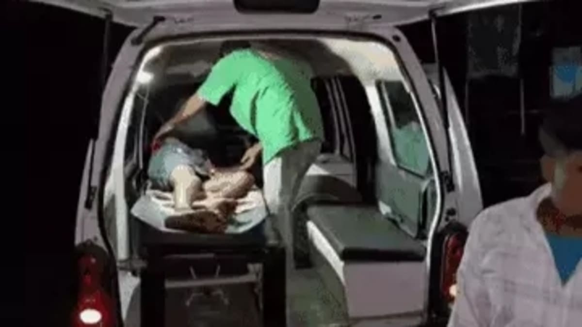 तिलक कार्यक्रम से लौट रहे बाइक सवार ट्रैक्टर से टकराए, तीन की हालत नाजुक