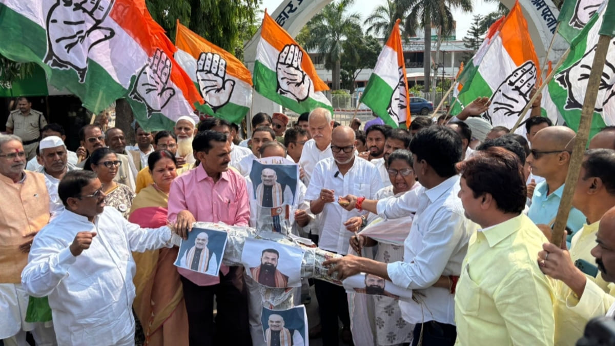 कांग्रेस का जोरदार प्रदर्शन, पांडव कुमार और रोशनी के लिए न्याय की गुहार, सरकार के खिलाफ नारेबाजी