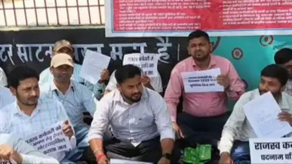 बिहार में राजस्व कर्मियों का बड़ा फैसला, हड़ताल खत्म कर 24 घंटे में दफ्तर लौटने का आदेश