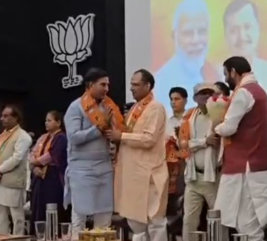 गजब: एक परिवार के तीन निर्दलीय पार्षद जीते, अब भाजपा में हुए शामिल