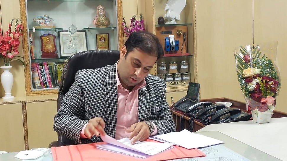 ‘कभी डिनर तो कभी कॉफी टेबल पर करता हूं बात…’ कोटा डीएम पीयूष समारिया का छात्रों के लिए भावुक लेटर, करियर सिटी में आपका ऐसे होगा स्वागत