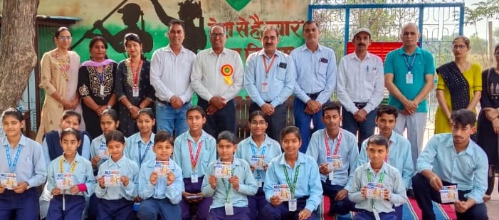 साप्ताहिक बाल सभा : काव्य पाठ तथा पेंटिंग में हुए रोचक मुकाबले, हर्षित और प्रिया प्रथम