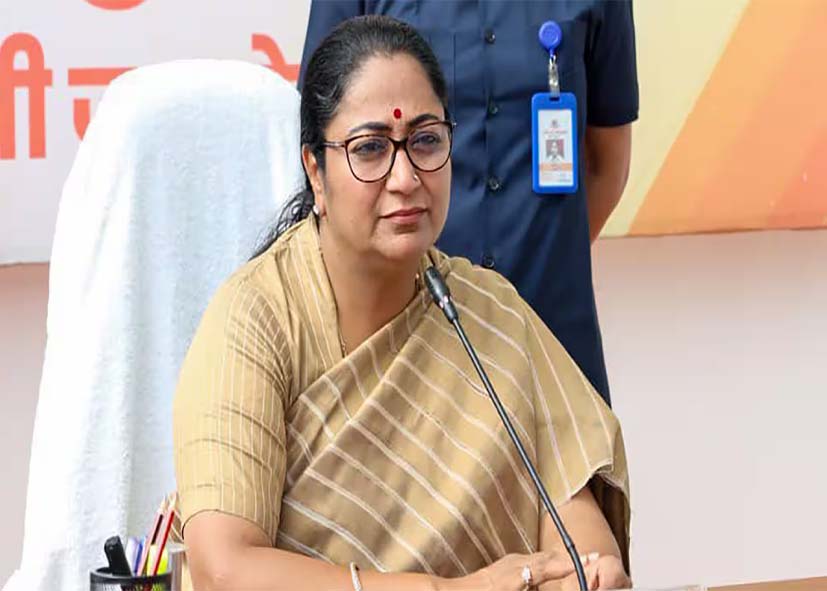 Women’s Reservation Bill: महिला आरक्षण बिल गिरने पर CM रेखा गुप्ता का विपक्ष पर हमला, कहा-‘महिलाओं का मजबूत होना इन्हें पसंद नहीं’