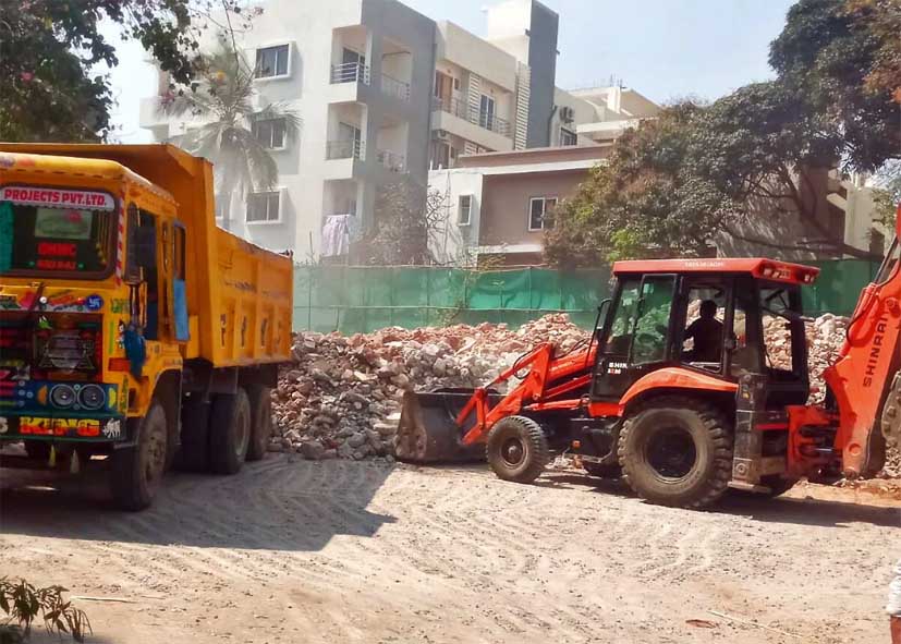 दिल्ली में MCD का सफाई अभियान: एक महीने में 1.52 लाख टन मलबा हटाया, 30 हजार हाथियों के बराबर वजन