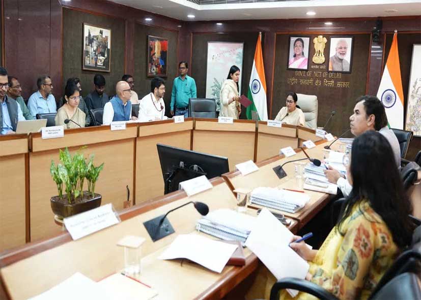 दिल्ली में DUSIB की 35वीं बैठक, अटल कैंटीन का समय बढ़ा; गिग वर्कर्स के लिए बनेंगे विश्राम केंद्र