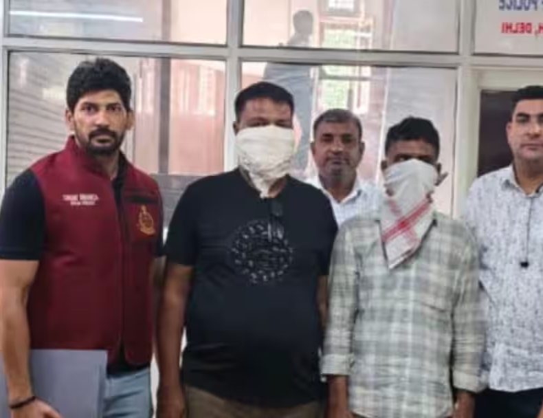 10 साल से चल रहे मोबाइल चोरी गिरोह का पर्दाफाश, दिल्ली-नेपाल कनेक्शन उजागर, 2 गिरफ्तार