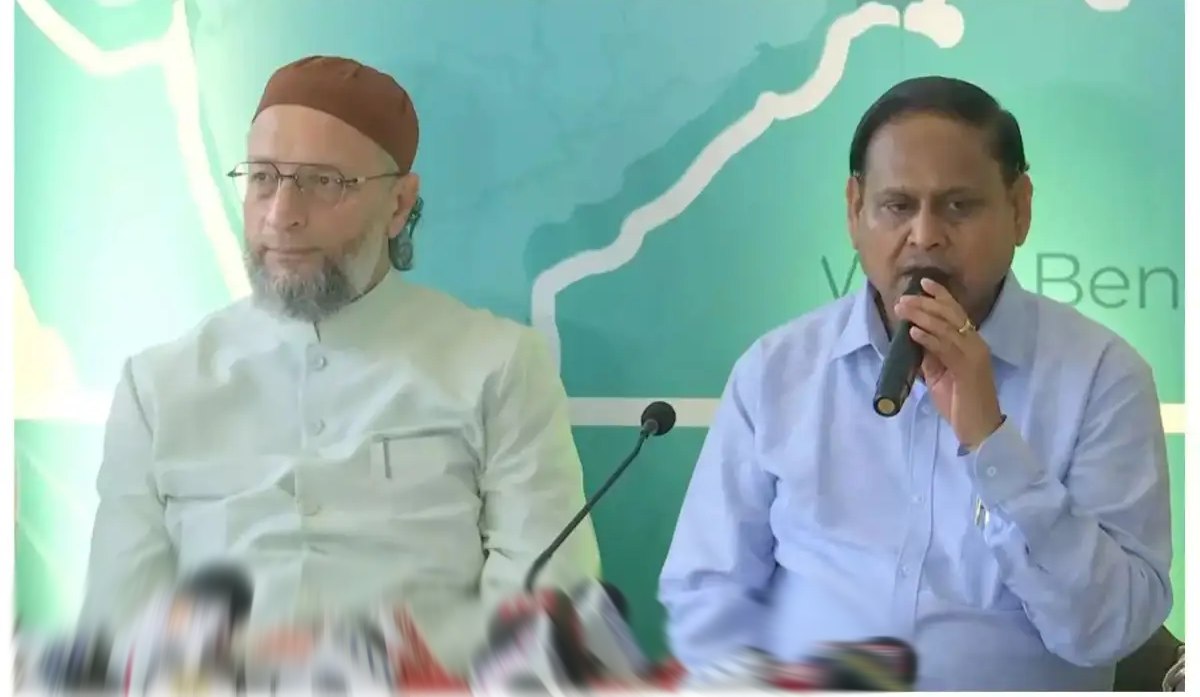 असदुद्दीन ओवैसी ने हुमायूं कबीर को दिया तगड़ा झटका; बंगाल चुनाव अकेले लड़ने का किया ऐलान, बीजेपी के साथ 1000 करोड़ की डील का वीडियो वायरल हुआ था