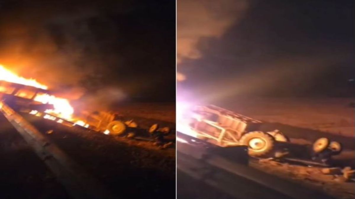 सड़क हादसे में युवक की मौत के बाद पथरावः गुस्साए ग्रामीणों ने बस में लगा दी आग, दिल्ली से उज्जैन आ रही मिनी बस जलकर खाक, यात्री सुरक्षित