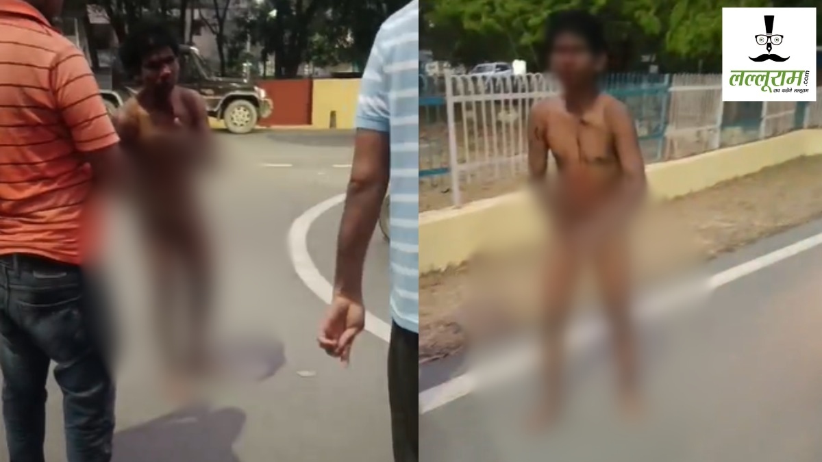 CG Video Viral : शराब पीने के लिए बेच दी बाइक, गुस्साए मालिक ने सड़क पर नग्न कर पीटा, FIR दर्ज