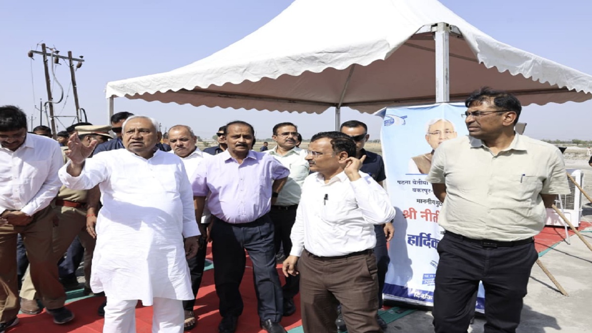 इस्तीफे से पहले ग्राउंड पर उतरे CM नीतीश, पटना-बेतिया एक्सप्रेस-वे का किया निरीक्षण