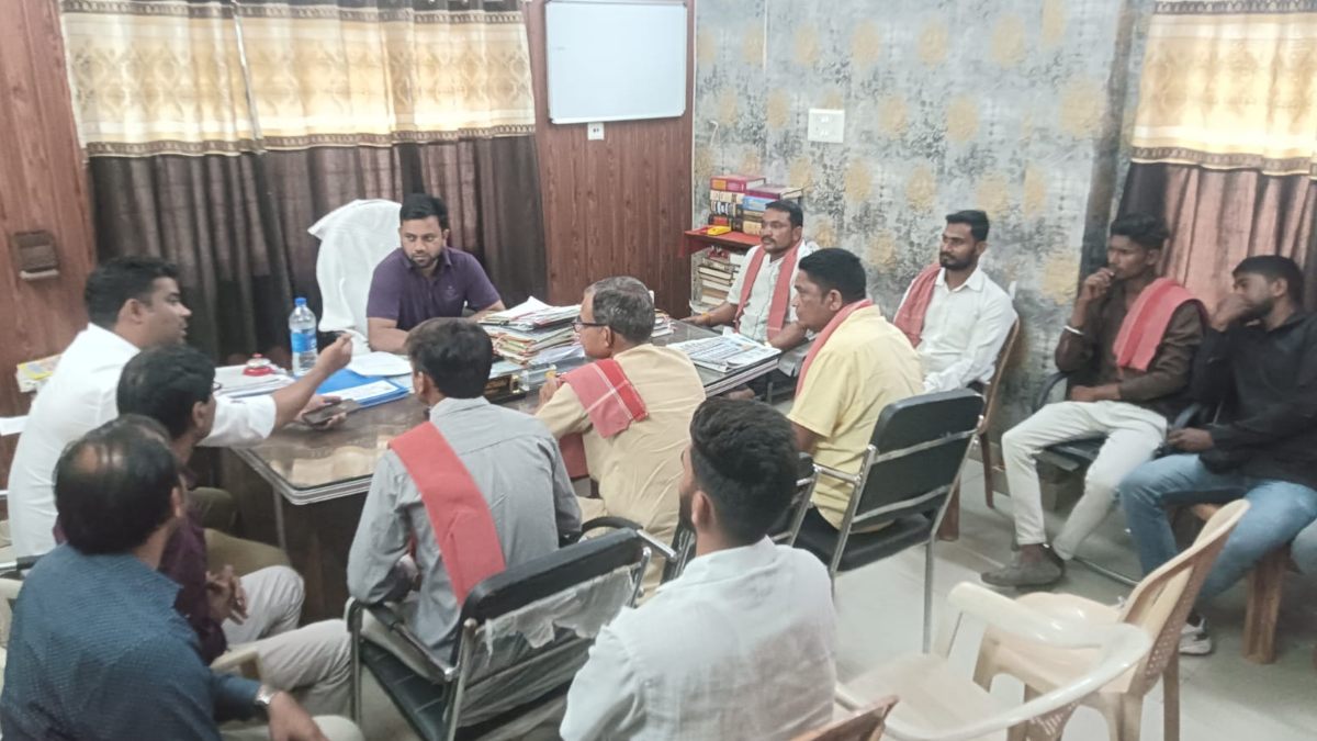 कलेक्टर कार्यालय विवाद का पटाक्षेप: प्रशासन और संगठनों के बीच बनी आपसी सहमति, जानिए क्या था पूरा मामला