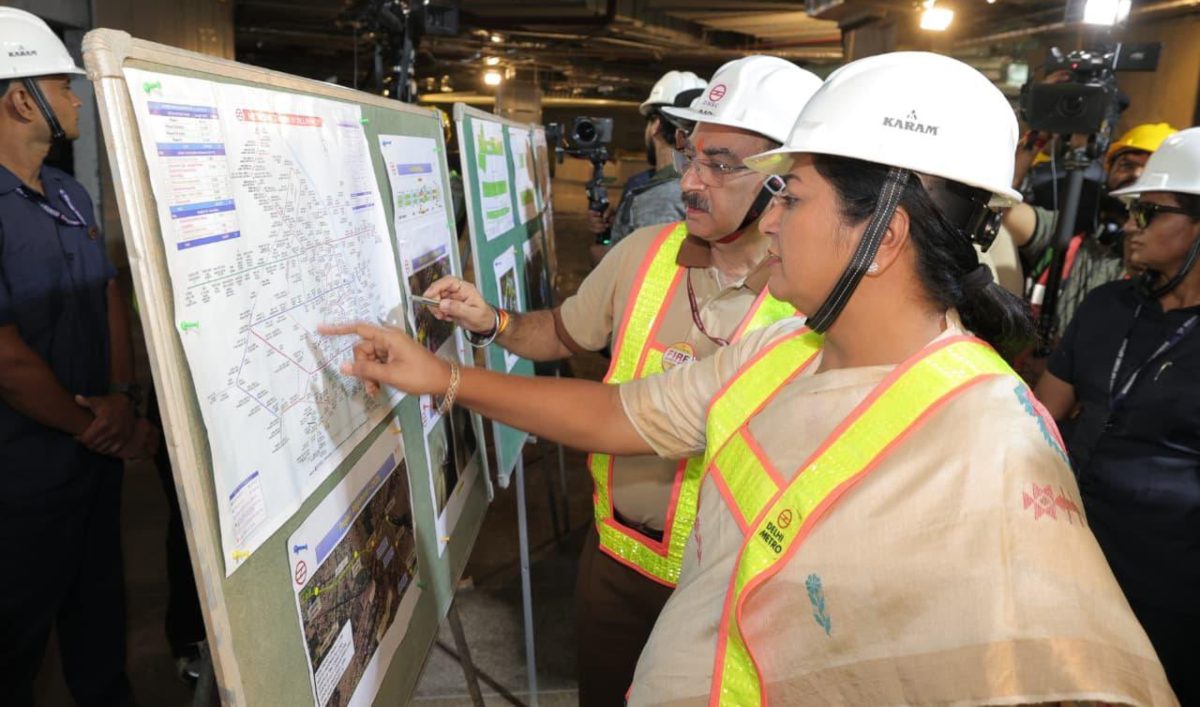 Delhi Metro Phase-4 Project: दिल्ली मेट्रो फेज-4 का CM रेखा गुप्ता ने किया निरीक्षण, दिए कई निर्देश