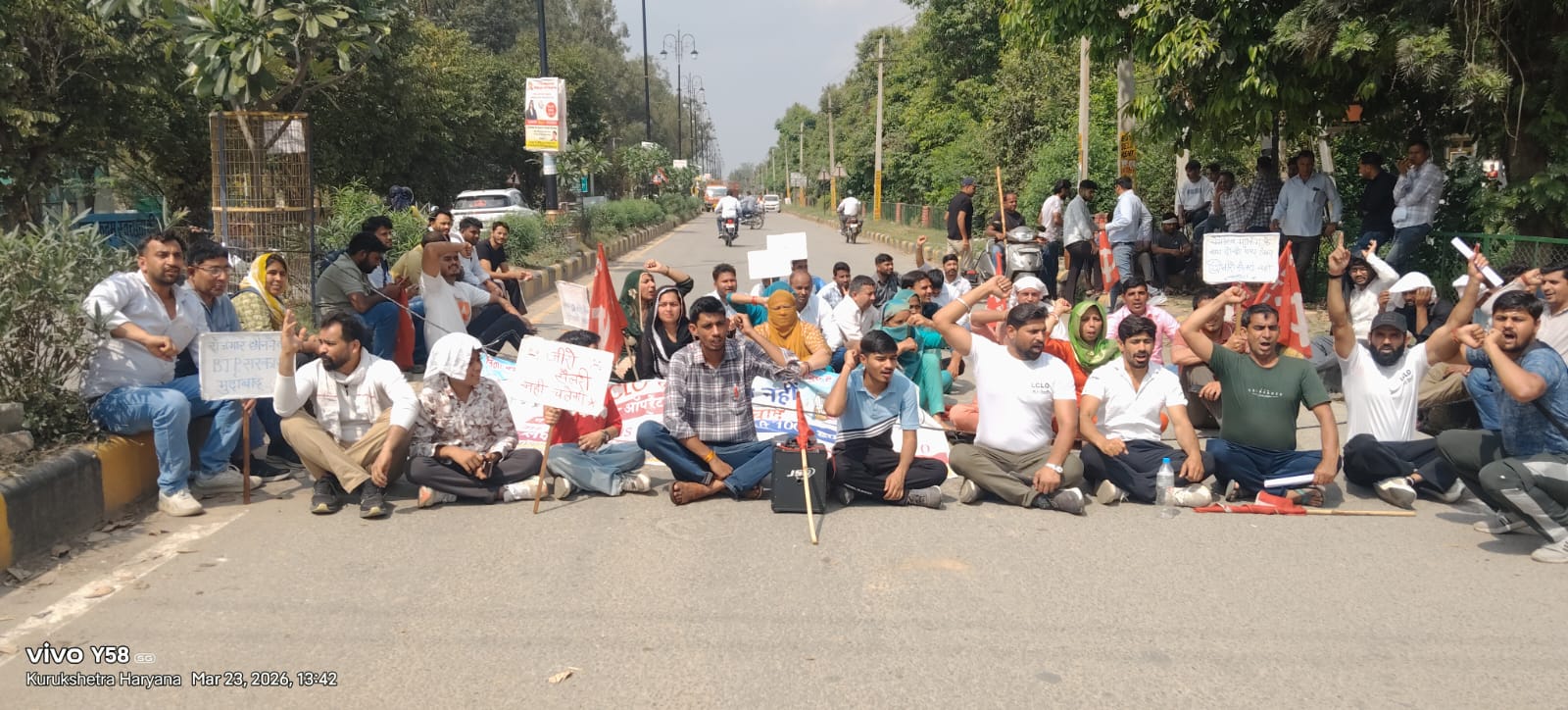 रेवाड़ी में एलसीएलओ कर्मचारियों का आक्रोश, 1 मई को सीएम आवास घेरने का ऐलान