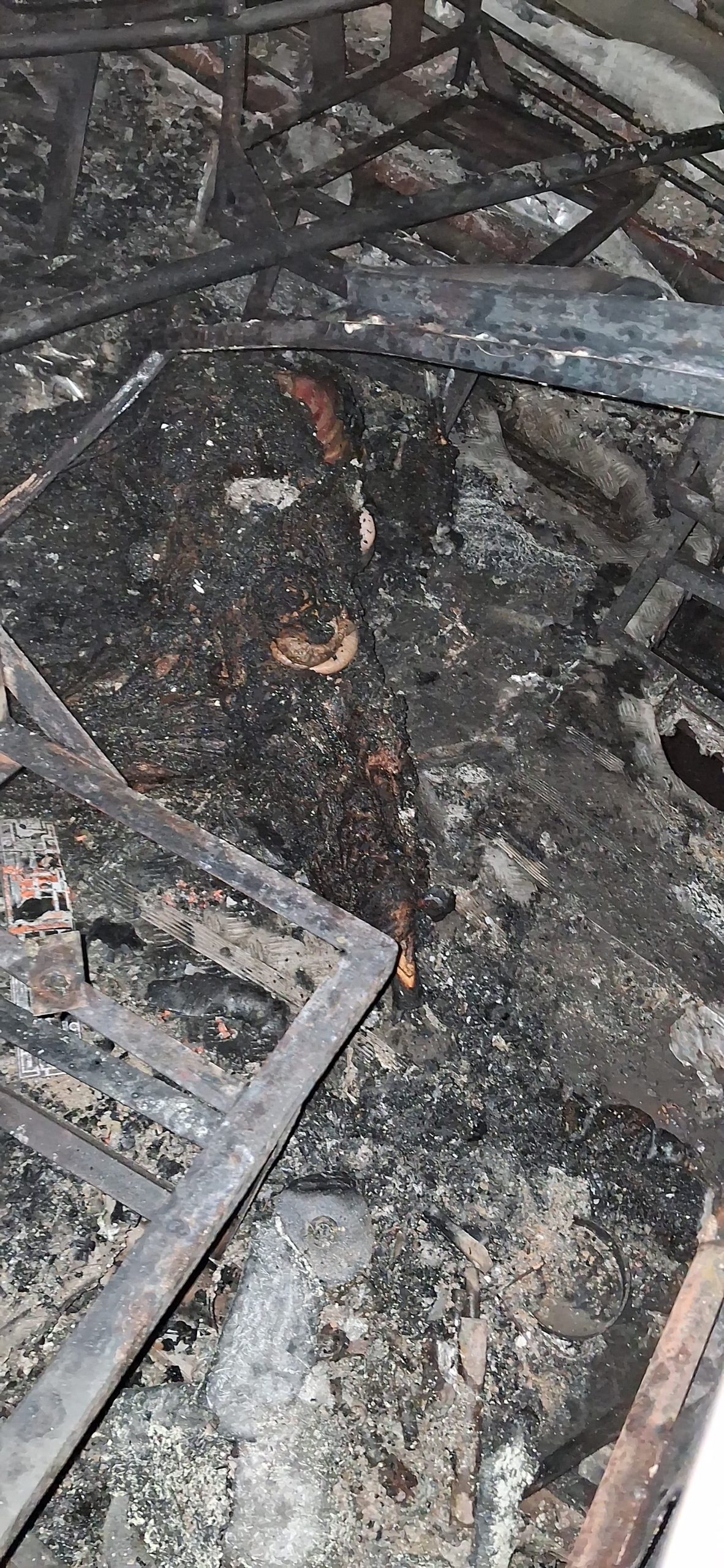 हांसी के पास दर्दनाक हादसा: चलती बस का टायर फटा, डीजल टंकी फटने से आग का गोला बनी बस, 2 की मौत