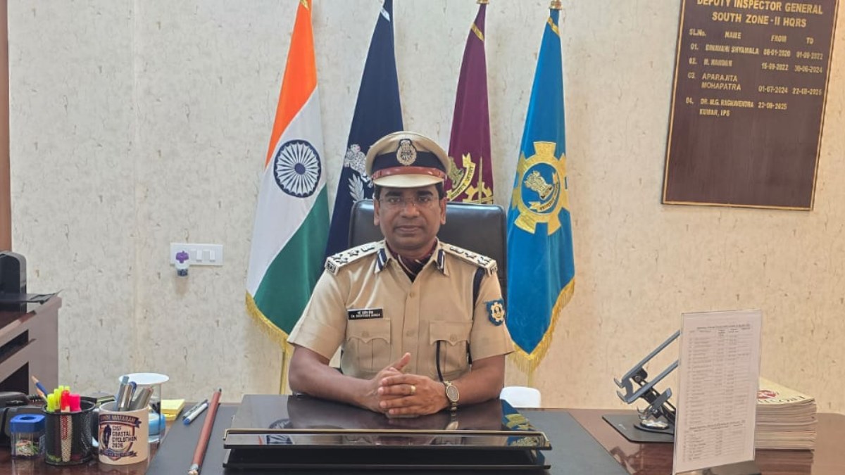 छत्तीसगढ़ कैडर के IPS डॉ. संतोष कुमार सिंह बने CISF दक्षिण जोन-II के DIG, हैदराबाद मुख्यालय में संभाला पदभार