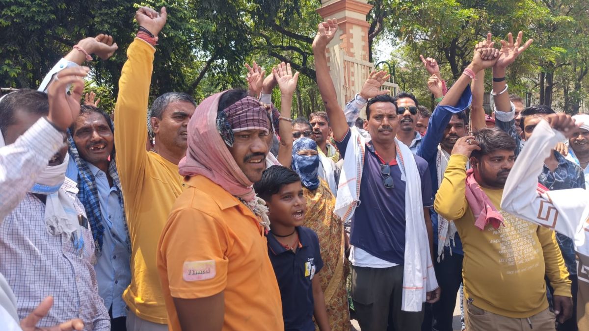 राजभाषा छत्तीसगढ़ी में हो जनगणना-2027 फार्म, जोहार छत्तीसगढ़ पार्टी ने सौंपा ज्ञापन