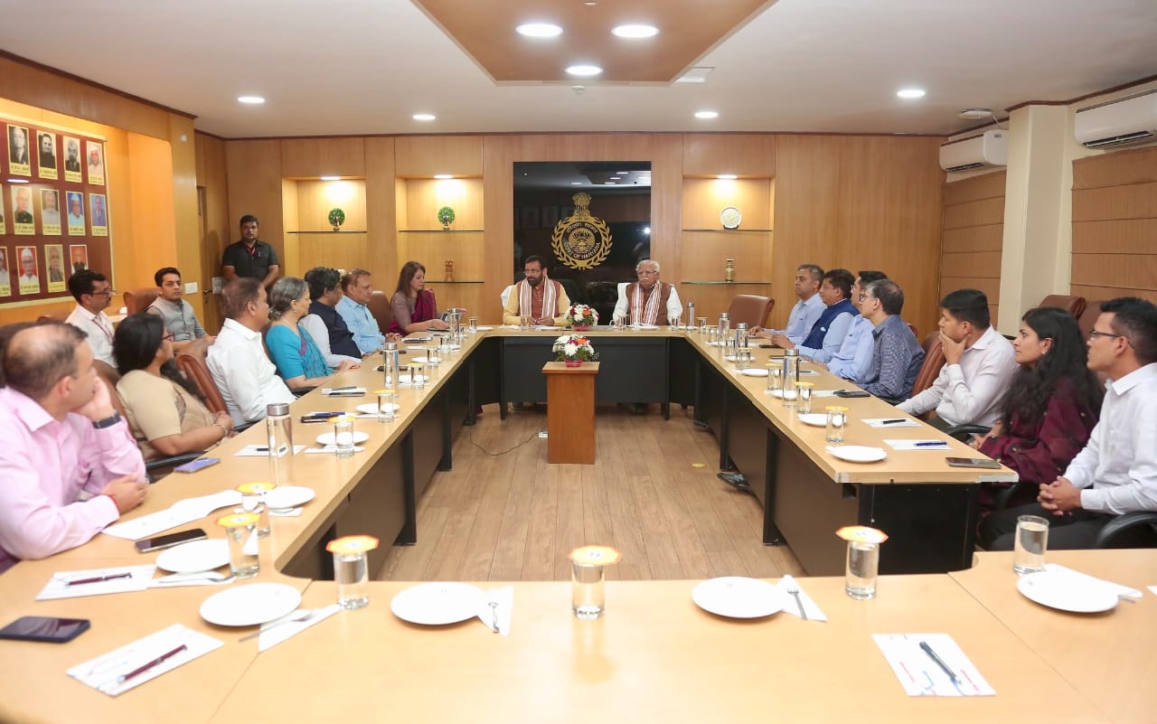 दिल्ली में बड़ा प्रशासनिक मंथन: खट्टर-सैनी की मौजूदगी में हरियाणा कैडर अफसरों के साथ हाई लेवल मीटिंग