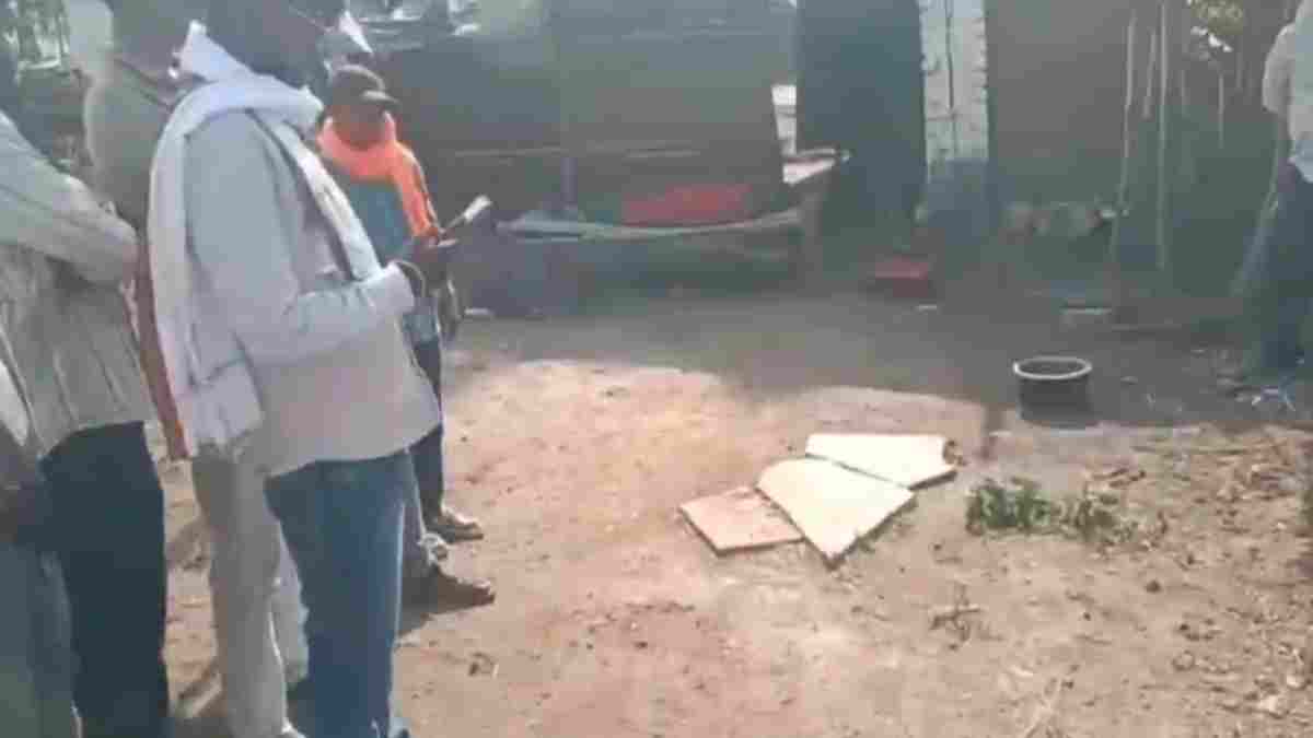 शराब के लिए रिश्तों का कत्ल: रुपए नहीं दिए तो बेटे ने अपनी मां को उतारा मौत के घाट, पुलिस ने आरोपी बेटी को किया गिरफ्तार 