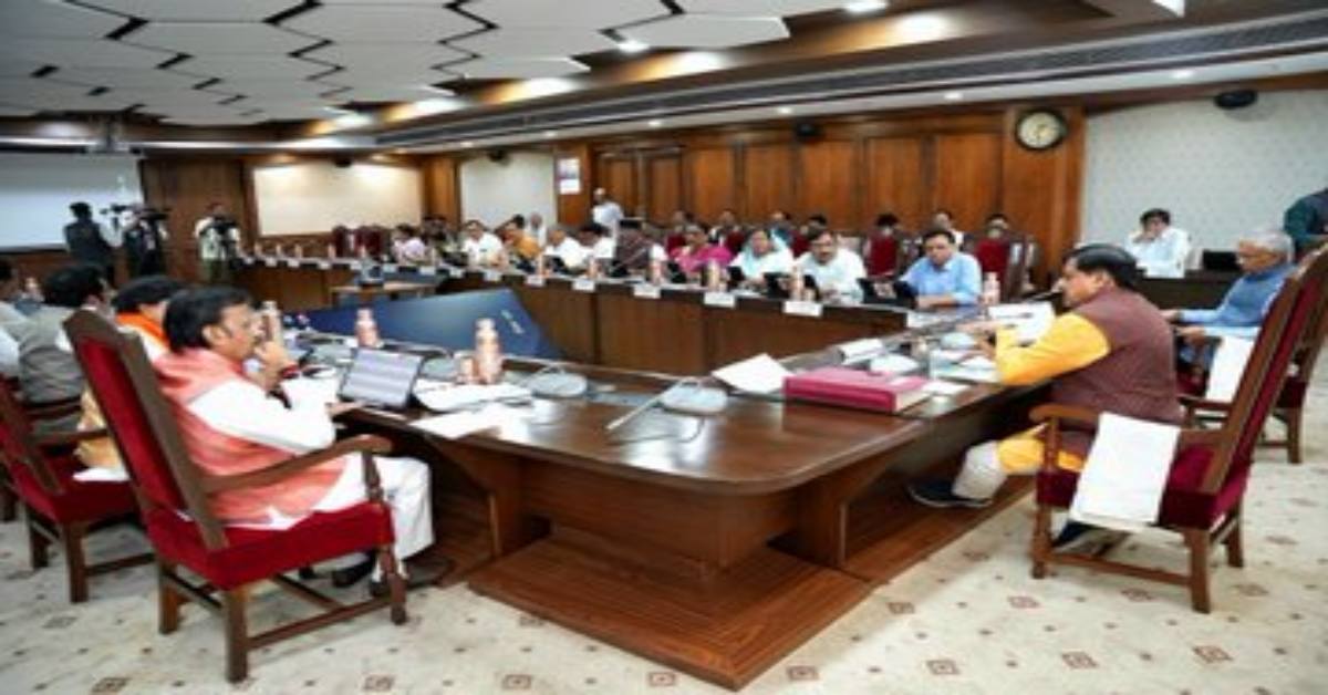 Mohan Cabinet Decision: स्वास्थ्य-शिक्षा और सिंचाई को लेकर बड़ा फैसला, दिल्ली में पढ़ाई के लिए 10 हजार, इस महाविद्यालय में बढ़ेंगी पीजी की सीटें